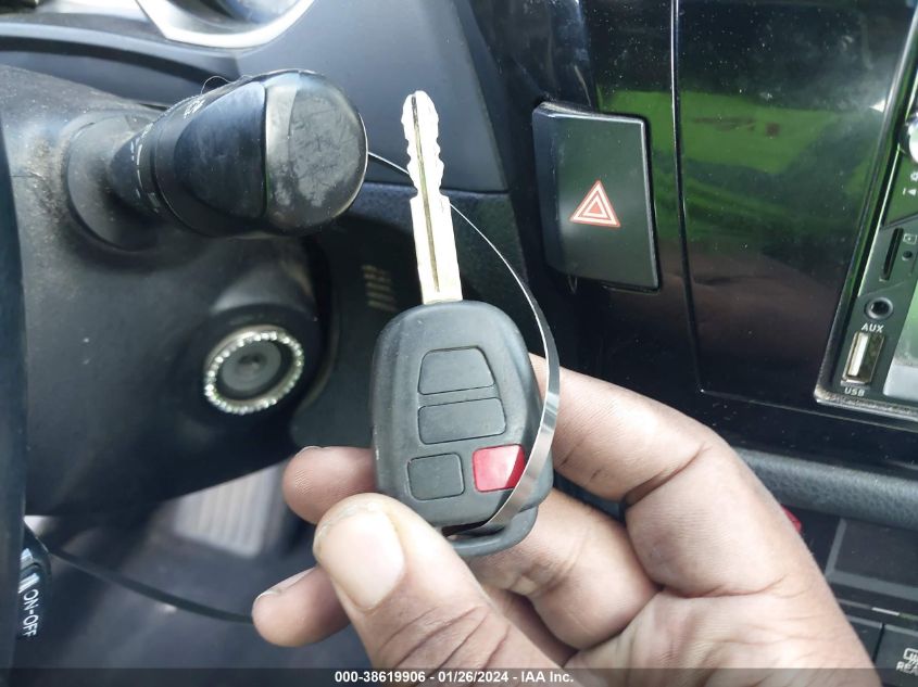 2015 TOYOTA COROLLA S PLUS - 2T1BURHEXFC292806