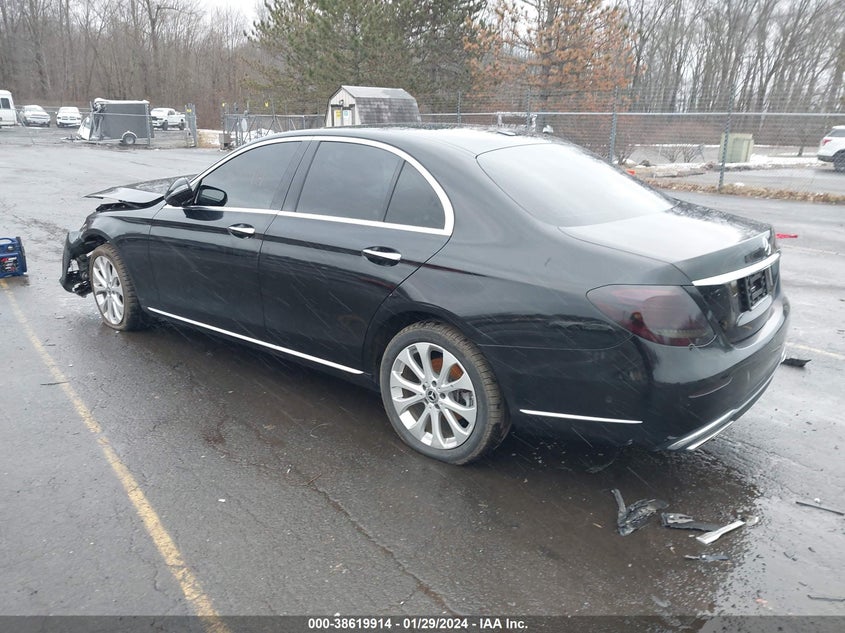 VIN WDDZF4KB9KA624328 2019 MERCEDES-BENZ E 300 4MATIC