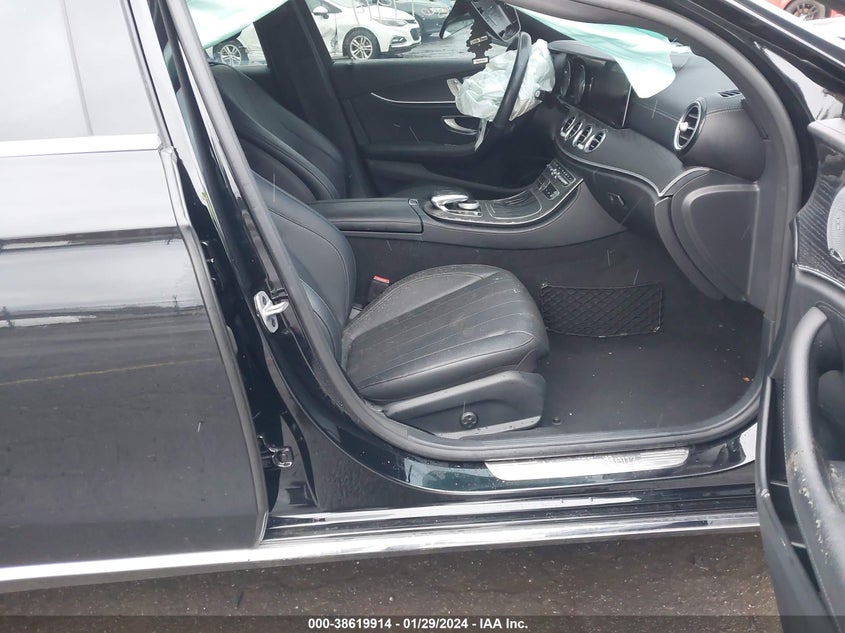 VIN WDDZF4KB9KA624328 2019 MERCEDES-BENZ E 300 4MATIC