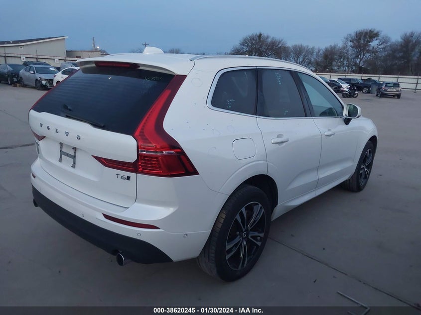 VIN YV4A22RKXJ1015774 2018 VOLVO XC60 T6 MOMENTUM