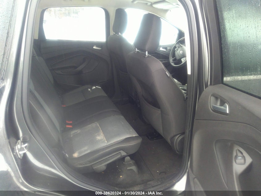VIN 1FMCU0GD9JUD35628 2018 FORD ESCAPE SE