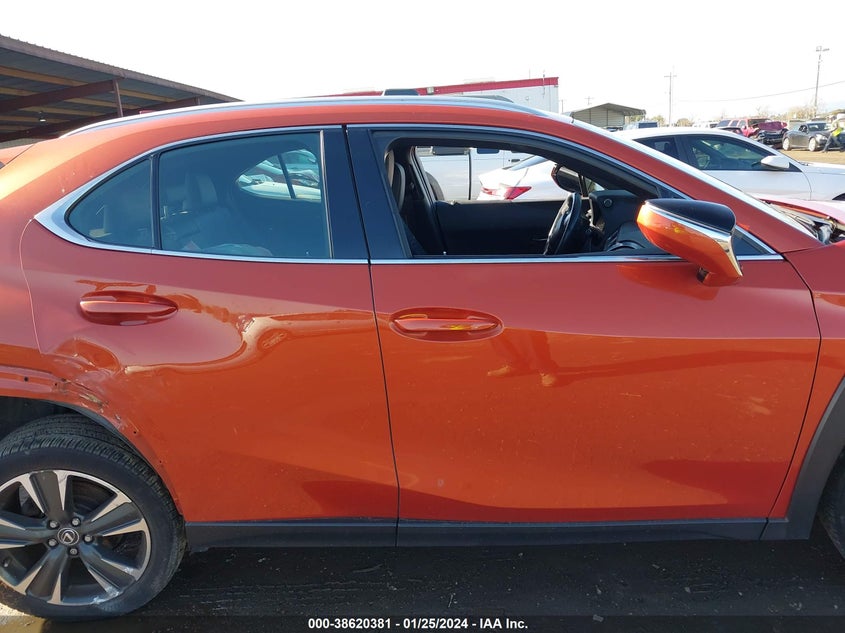 VIN JTHY3JBH5K2000925 2019 LEXUS UX 200