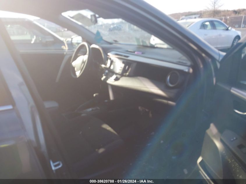 2015 TOYOTA RAV4 XLE - JTMRFREV0FD157804