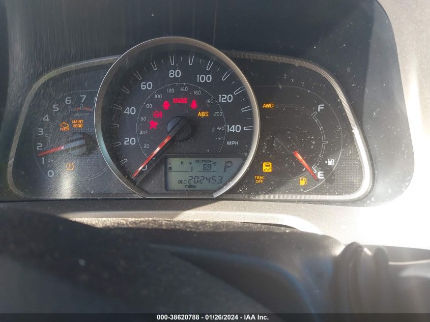 2015 TOYOTA RAV4 XLE - JTMRFREV0FD157804
