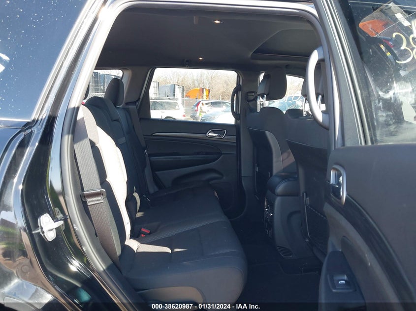 VIN 1C4RJFAG2KC784511 2019 JEEP GRAND CHEROKEE UPLAND 4X4