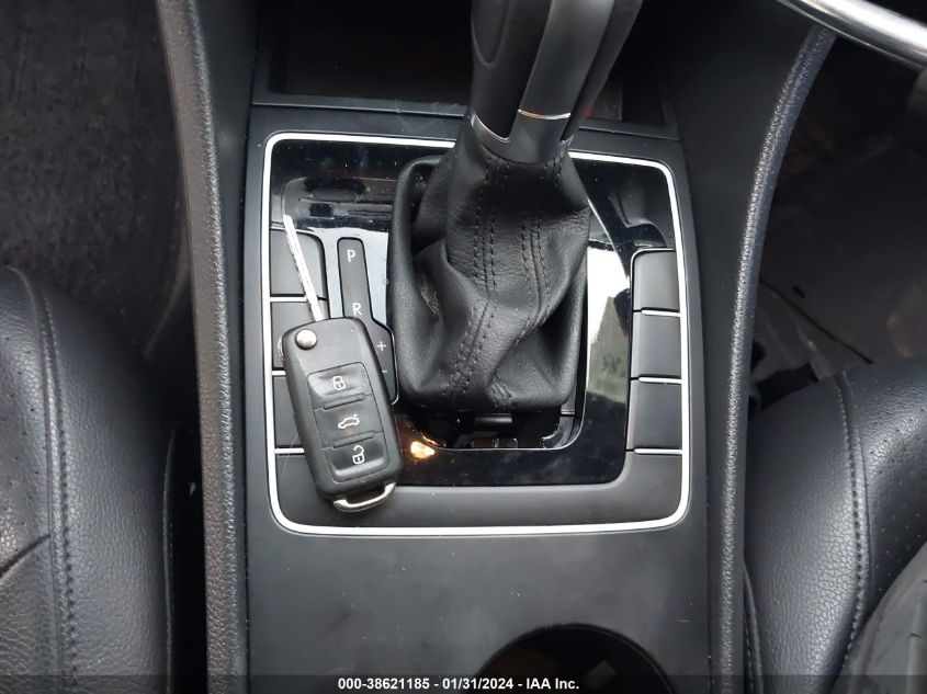 2014 VOLKSWAGEN PASSAT S - 1VWAT7A35EC107867