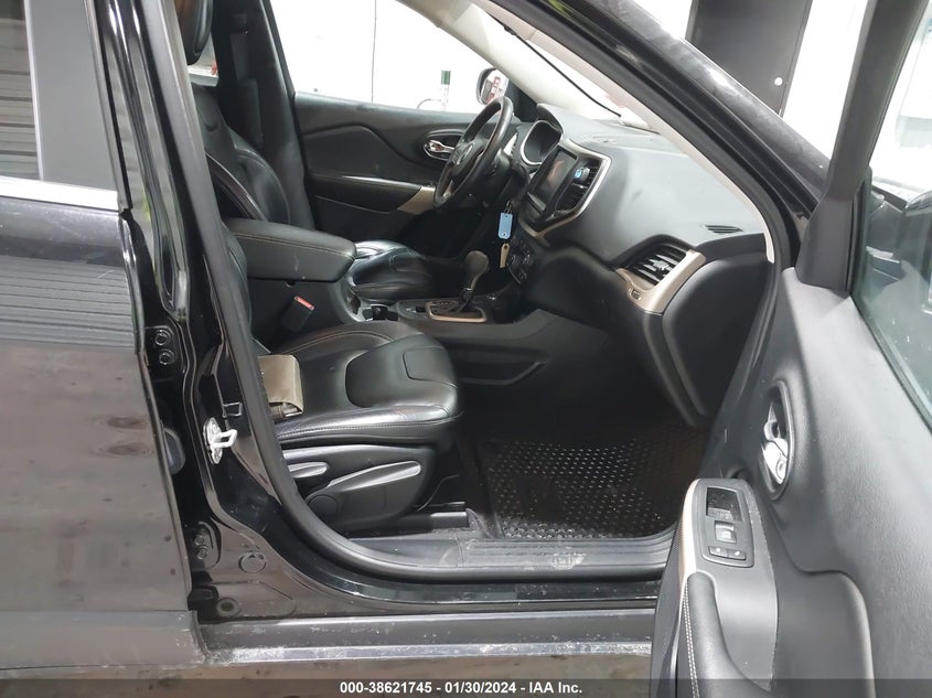 VIN 1C4PJMCB3HW575136 2017 JEEP CHEROKEE LATITUDE