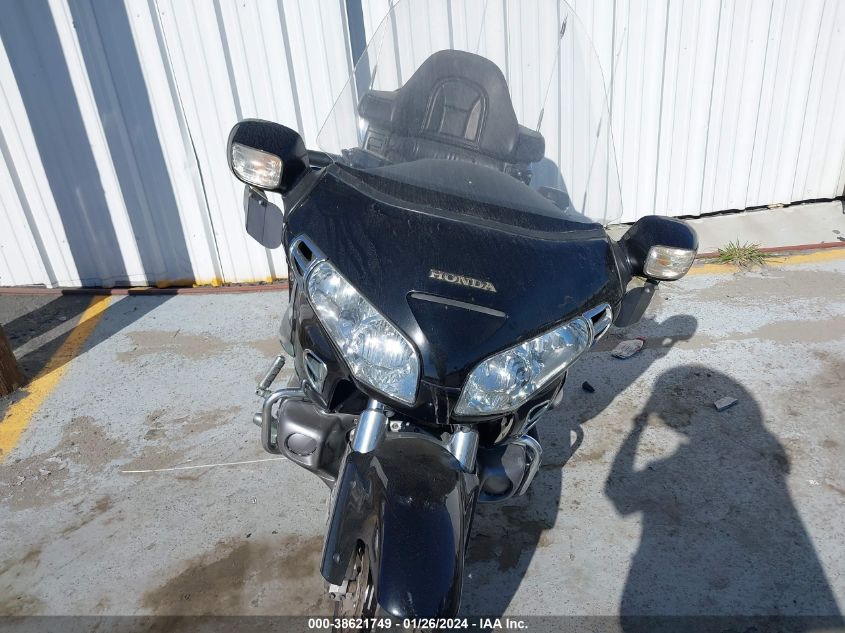 2004 HONDA GL1800 1HFSC47054A300622