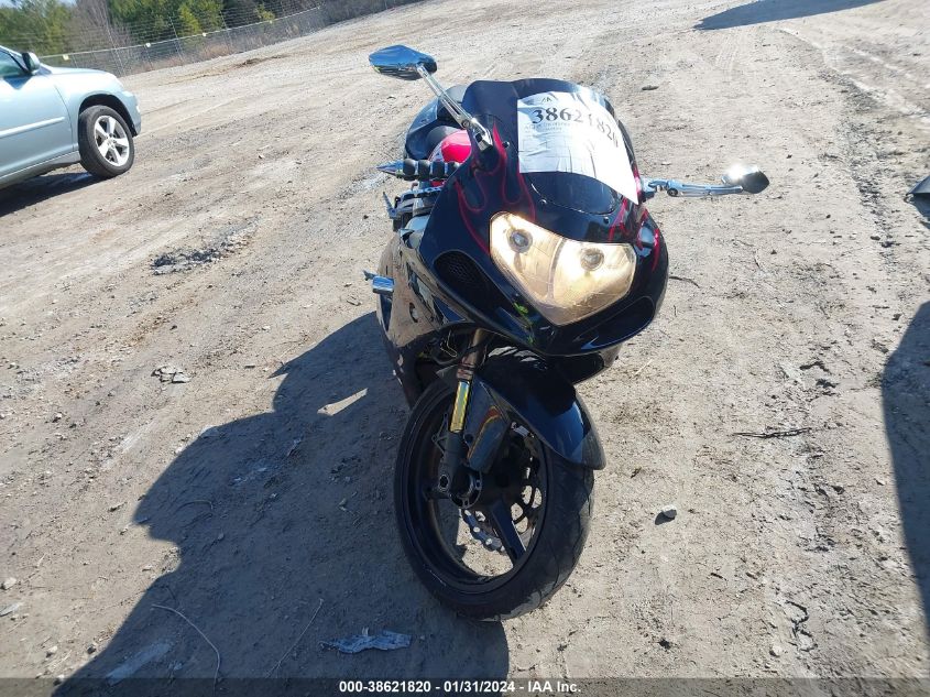 2002 SUZUKI GSX-R1000 JS1GT74A422103652
