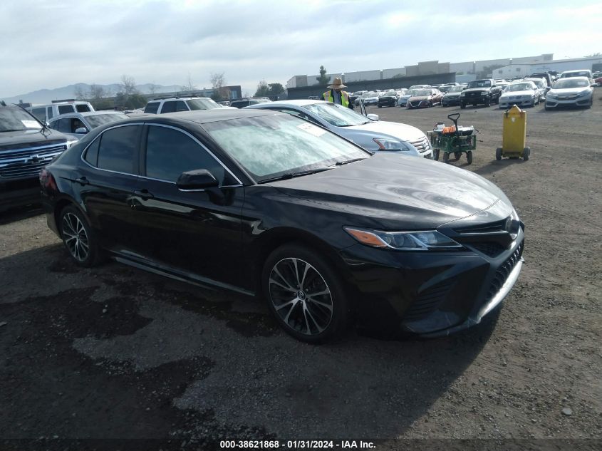 2018 TOYOTA CAMRY SE - 4T1B11HK3JU064329