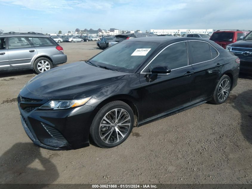 2018 TOYOTA CAMRY SE - 4T1B11HK3JU064329