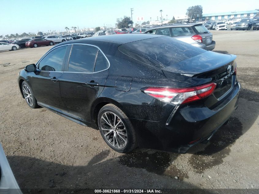 2018 TOYOTA CAMRY SE - 4T1B11HK3JU064329