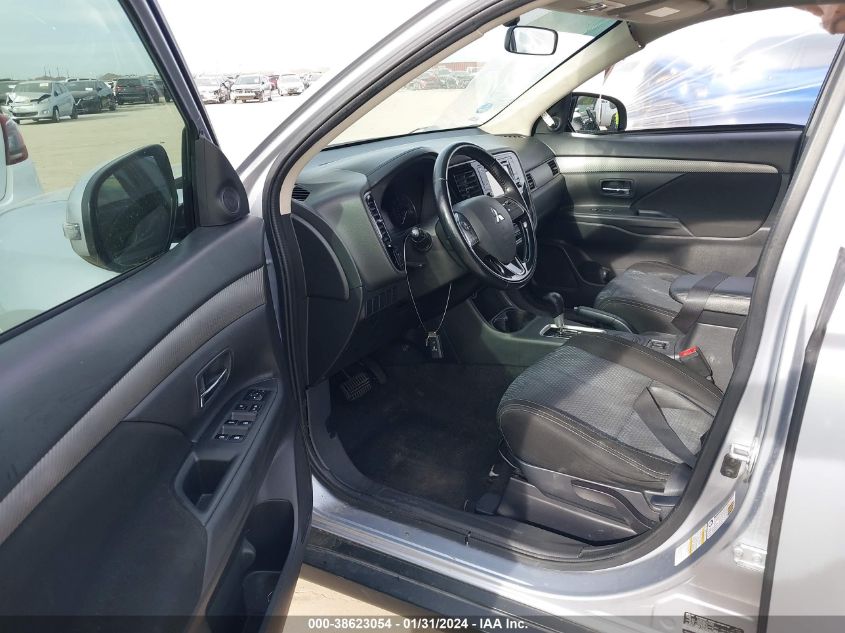 2016 MITSUBISHI OUTLANDER SE - JA4AD3A38GZ065567