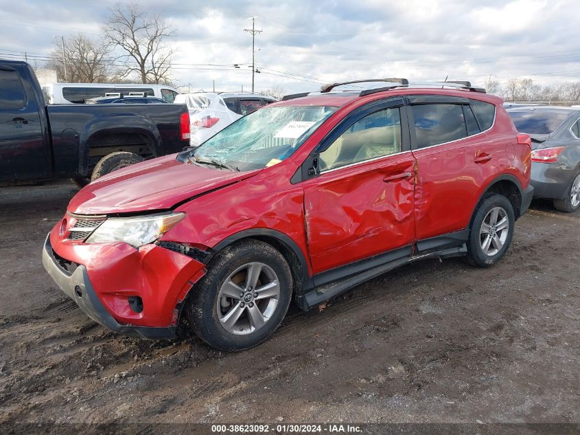 2015 TOYOTA RAV4 XLE - JTMWFREV2FJ032498