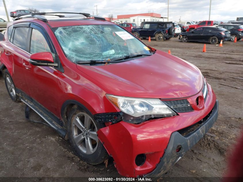 2015 TOYOTA RAV4 XLE - JTMWFREV2FJ032498