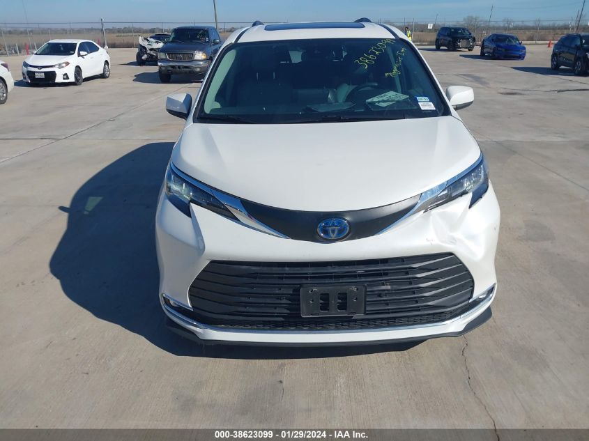 2021 TOYOTA SIENNA XLE - 5TDYRKEC6MS043087