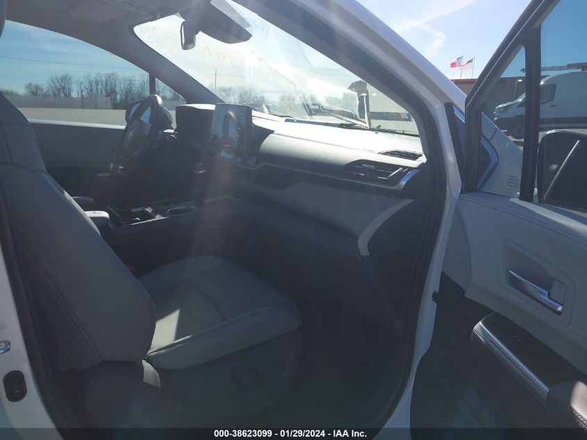 2021 TOYOTA SIENNA XLE - 5TDYRKEC6MS043087