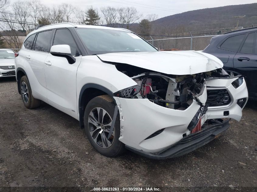 2022 TOYOTA HIGHLANDER HYBRID XLE - 5TDGBRCH1NS544445