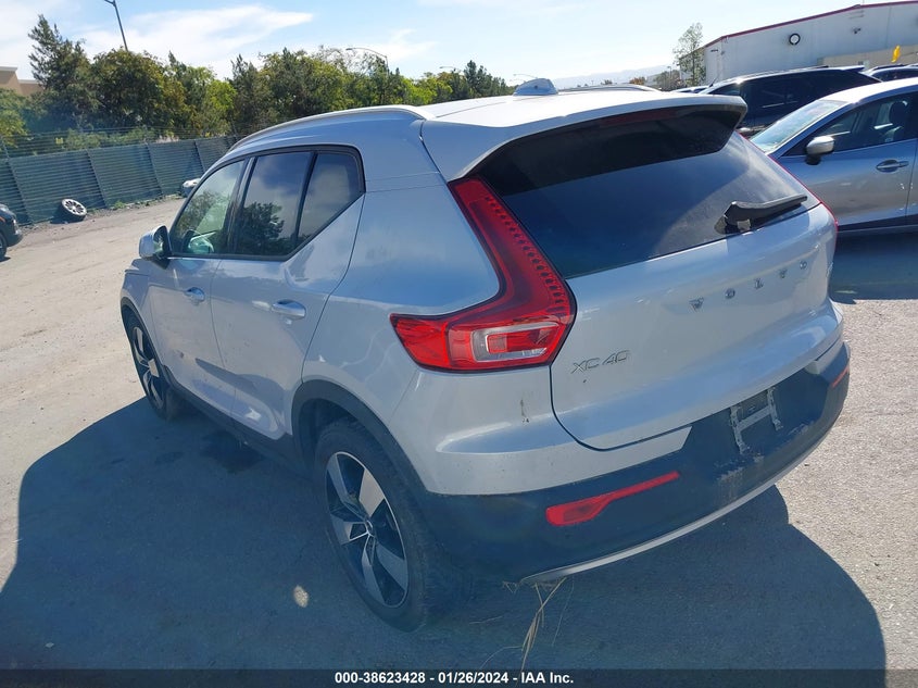 VIN YV4162UK6L2187437 2020 VOLVO XC40 T5 MOMENTUM