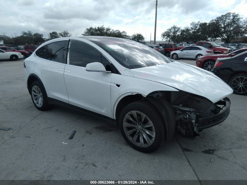 Lot #2539237320 2018 TESLA MODEL X 100D/75D/P100D salvage car