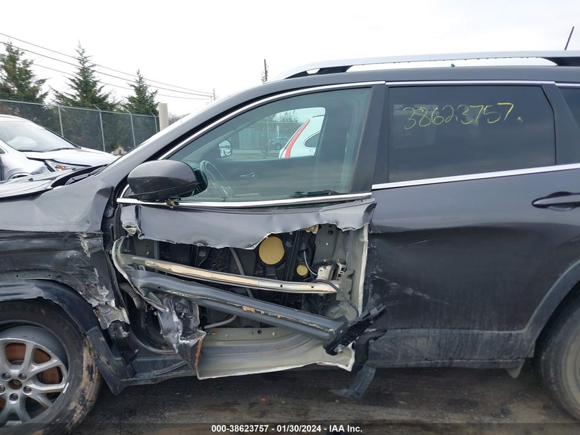 VIN 1C4PJMCB8HW504790 2017 JEEP CHEROKEE LATITUDE