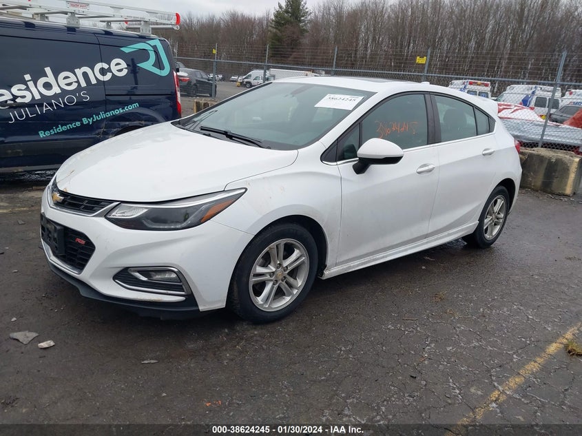 VIN 3G1BE6SM1JS588572 2018 CHEVROLET CRUZE LT