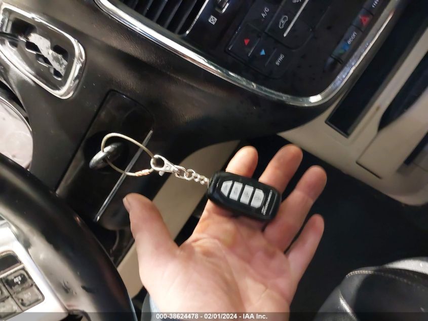 2014 CHRYSLER TOWN & COUNTRY TOURING - 2C4RC1BG9ER210947