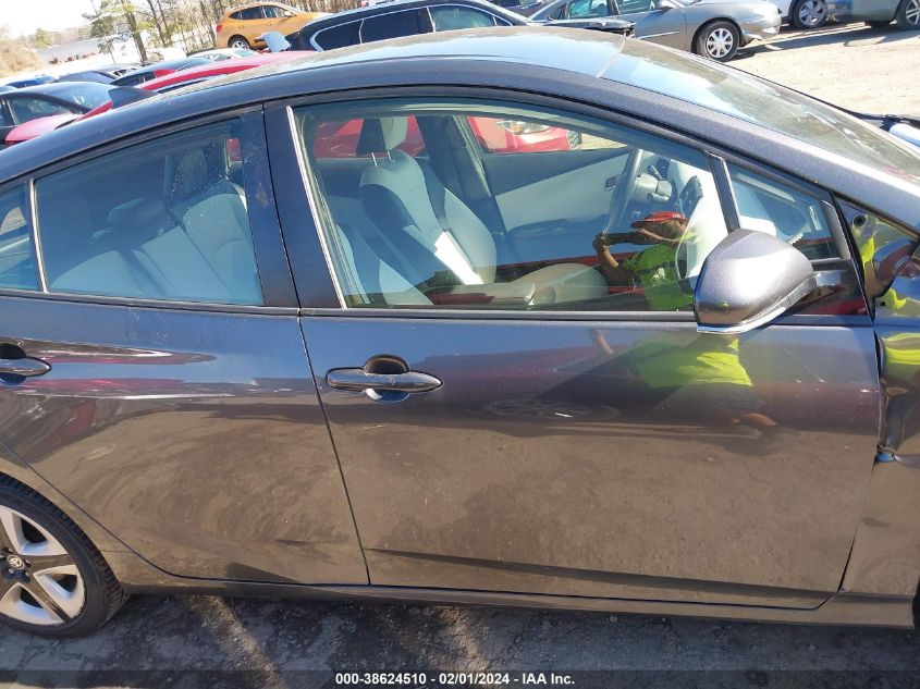 2017 TOYOTA PRIUS THREE TOURING - JTDKARFU7H3038341