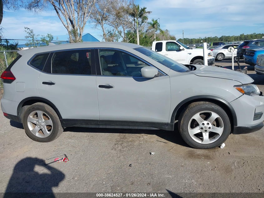 VIN KNMAT2MTXHP553365 2017 NISSAN ROGUE S