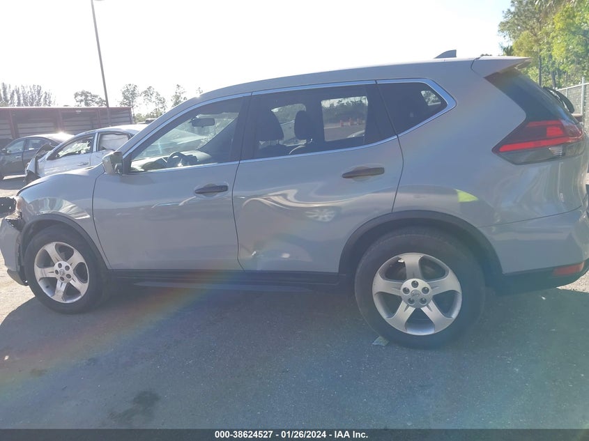 VIN KNMAT2MTXHP553365 2017 NISSAN ROGUE S