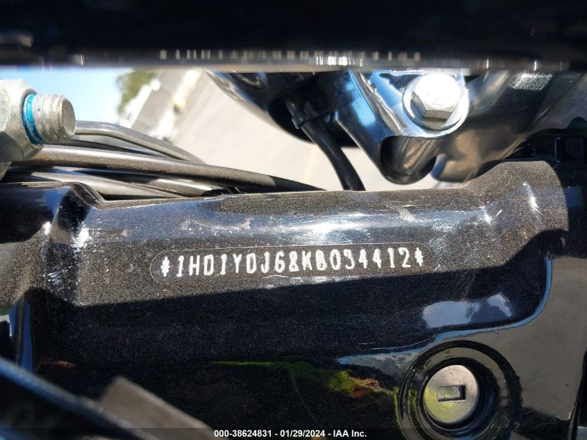 2019 HARLEY-DAVIDSON FLSL - 1HD1YDJ68KB034412