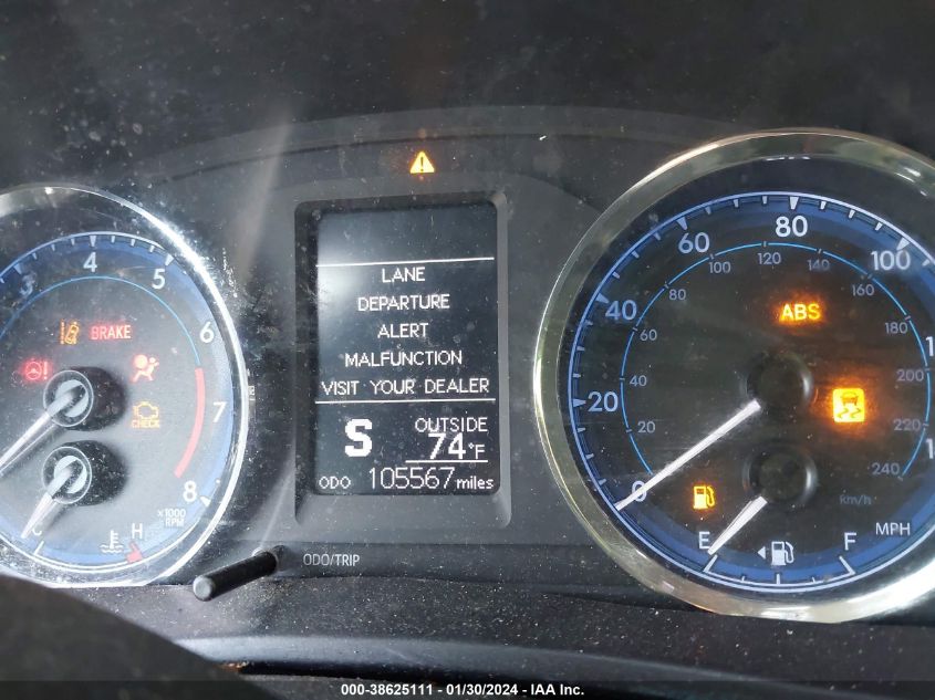2019 TOYOTA COROLLA LE - 5YFBURHE4KP941395