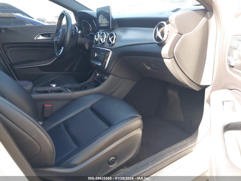 VIN WDCTG4EB6KU010063 2019 MERCEDES-BENZ GLA 250