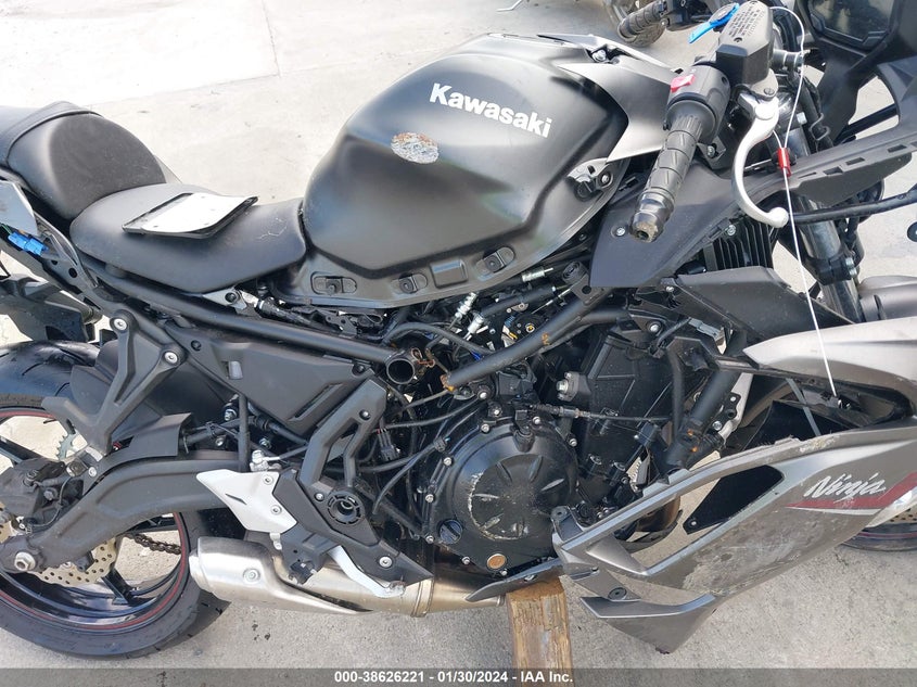 VIN ML5EXEM17NDA69279 2022 KAWASAKI EX650 M