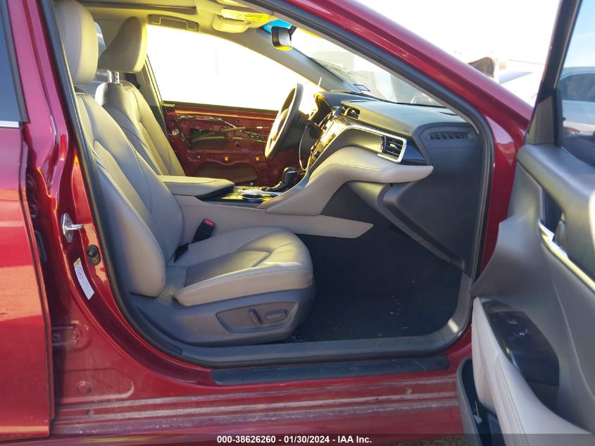 2018 TOYOTA CAMRY XSE - 4T1B61HK0JU545298