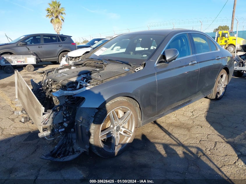 VIN WDDZF4JB2KA629789 2019 MERCEDES-BENZ E 300