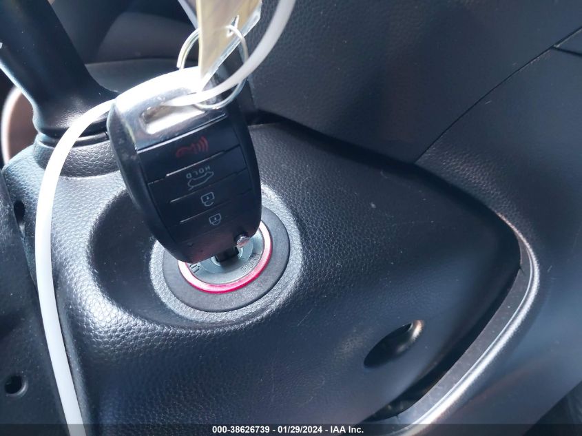 2016 KIA SOUL + - KNDJP3A5XG7398198