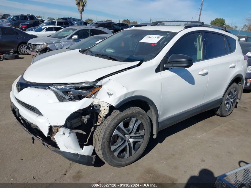 2018 TOYOTA RAV4 LE - JTMZFREV7JJ747640