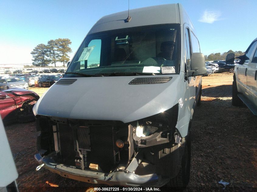 2019 MERCEDES-BENZ SPRINTER 2500 HIGH ROOF V6 - WD4PF1CD5KP118370