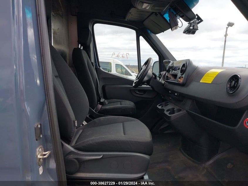 VIN WD4PF1CD1KP148045 2019 MERCEDES-BENZ SPRINTER 2500 HIGH ROOF V6