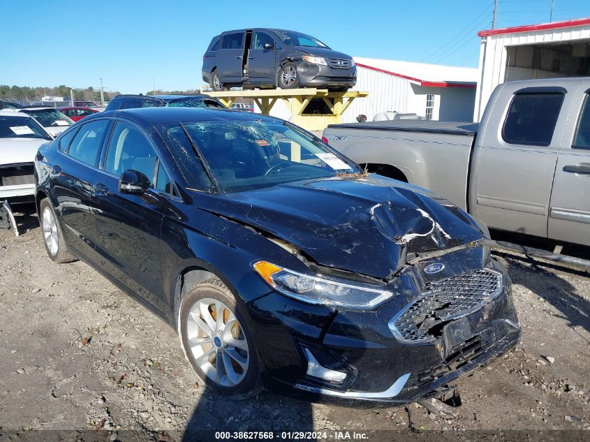 3FA6P0SU9KR191559 FORD FUSION ENERGI TITANIUM 2019