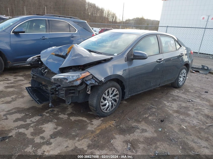 VIN 2T1BURHE3JC116673 2018 TOYOTA COROLLA LE