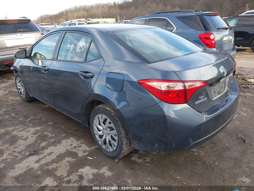 VIN 2T1BURHE3JC116673 2018 TOYOTA COROLLA LE