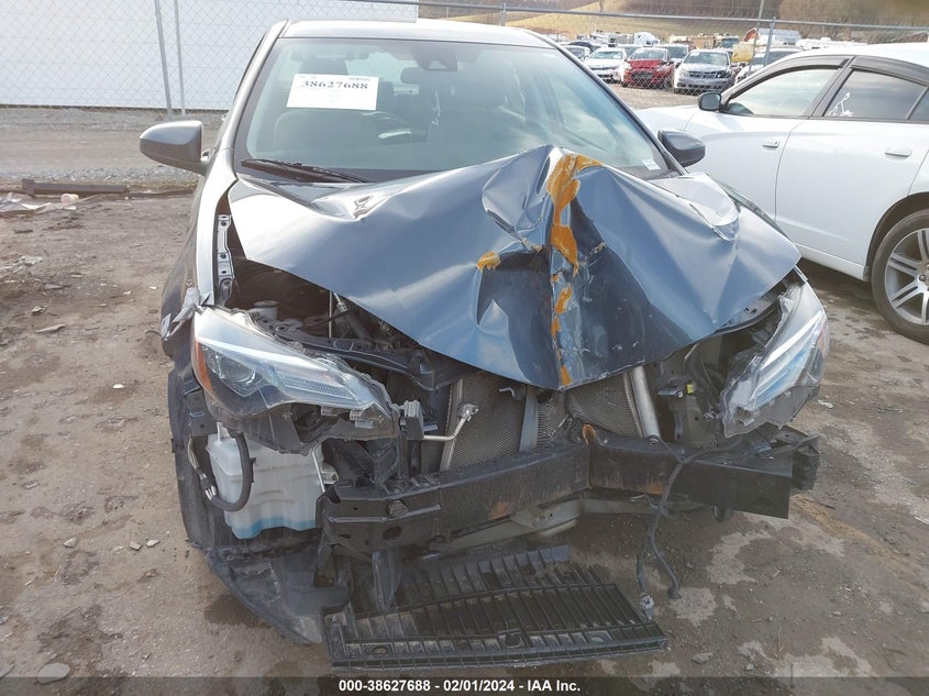 VIN 2T1BURHE3JC116673 2018 TOYOTA COROLLA LE