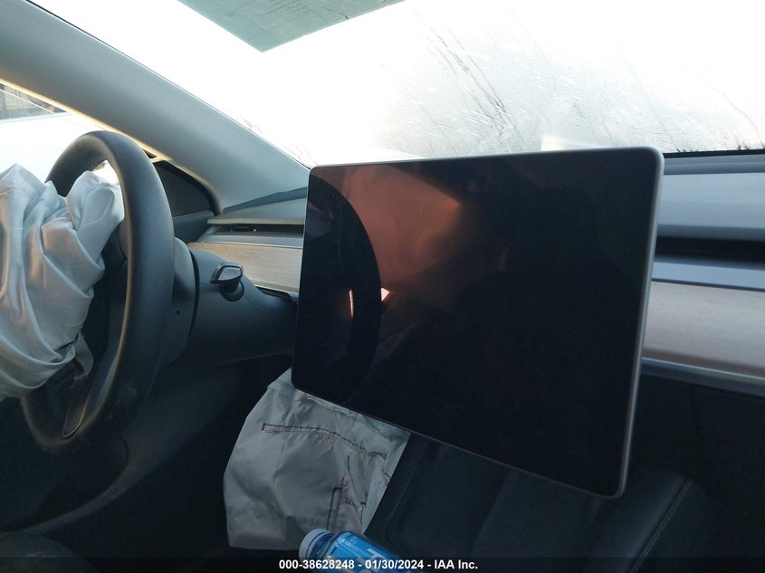 VIN 7SAYGDEF5NF465114 2022 TESLA MODEL Y