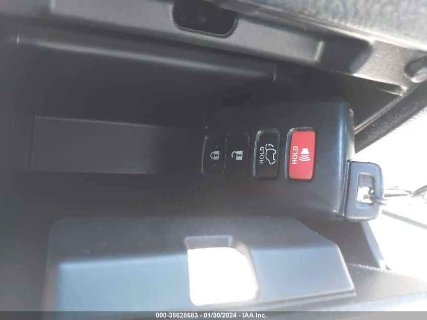 2019 TOYOTA HIGHLANDER SE/XLE - 5TDKZRFH4KS351235