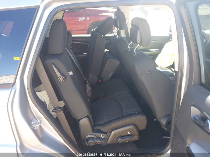 VIN 3C4PDCAB7JT383976 2018 DODGE JOURNEY SE