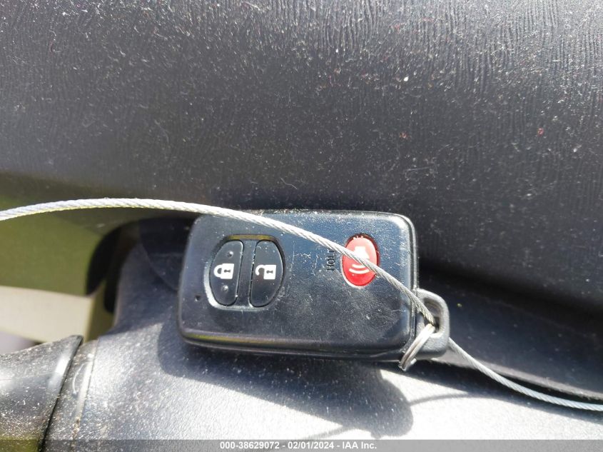 2015 TOYOTA PRIUS TWO - JTDKN3DU3F2003884