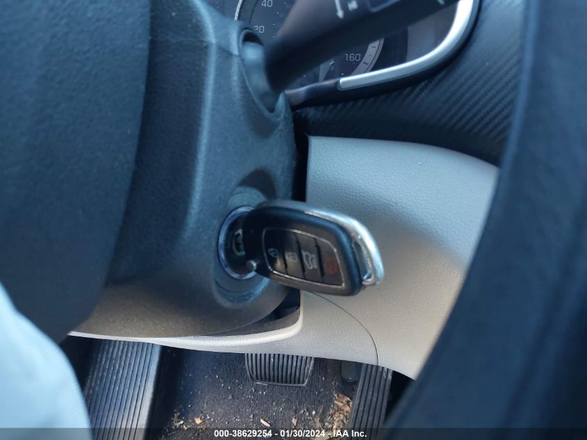 2019 HYUNDAI TUCSON SE - KM8J2CA44KU952069