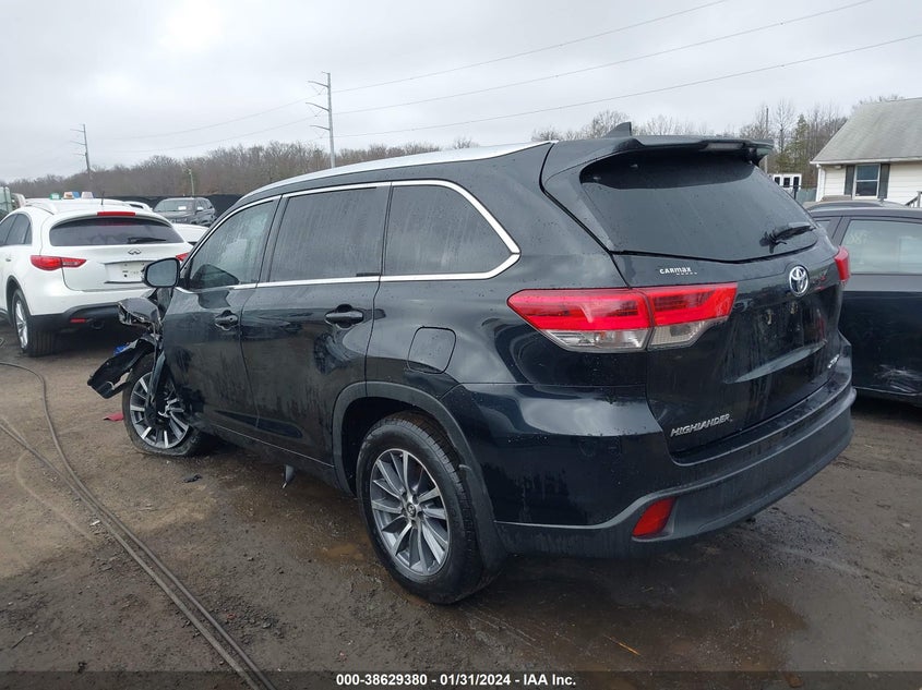 VIN 5TDJZRFH3JS885448 2018 TOYOTA HIGHLANDER SE/XLE